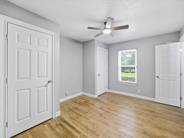 828 Billie Ruth Lane, Hurst, TX 76053