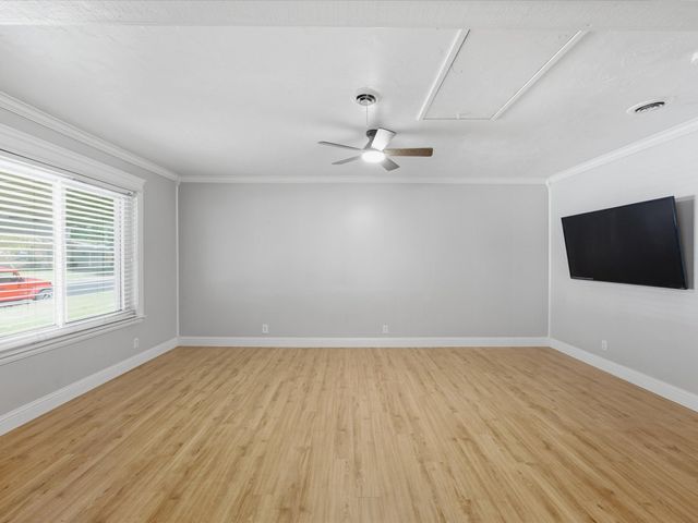 828 Billie Ruth Lane, Hurst, TX 76053