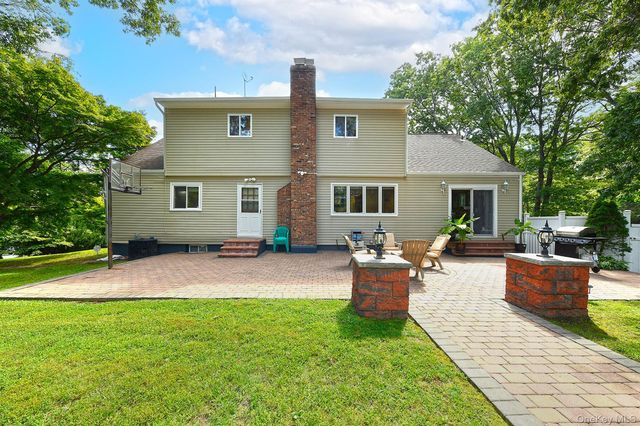 4 Village Hill Drive, Dix Hills, NY 11746