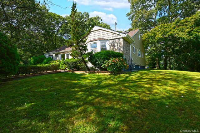 4 Village Hill Drive, Dix Hills, NY 11746
