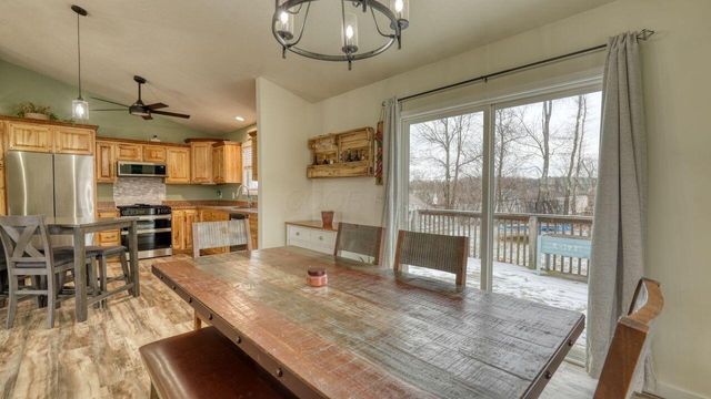 7034 Eaglepoint Drive, Nashport, OH 43830