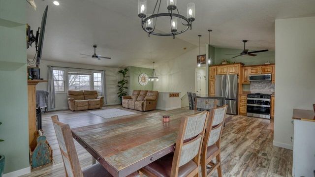 7034 Eaglepoint Drive, Nashport, OH 43830