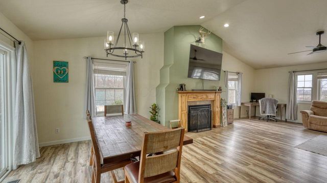 7034 Eaglepoint Drive, Nashport, OH 43830