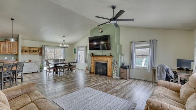 7034 Eaglepoint Drive, Nashport, OH 43830