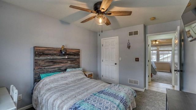 7034 Eaglepoint Drive, Nashport, OH 43830