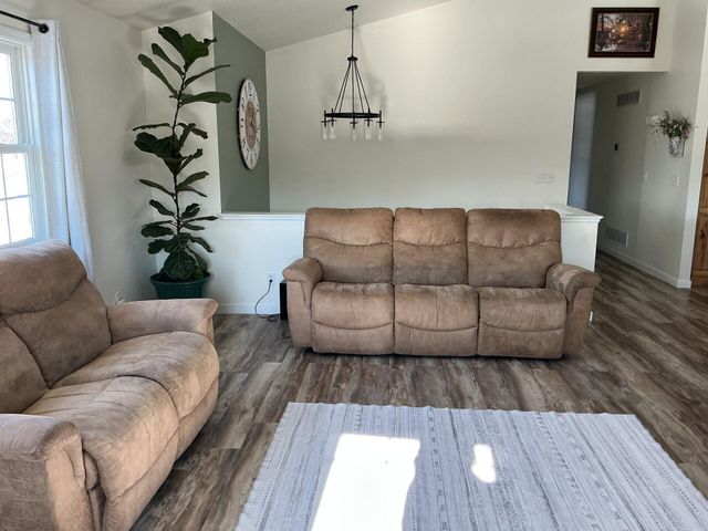 7034 Eaglepoint Drive, Nashport, OH 43830