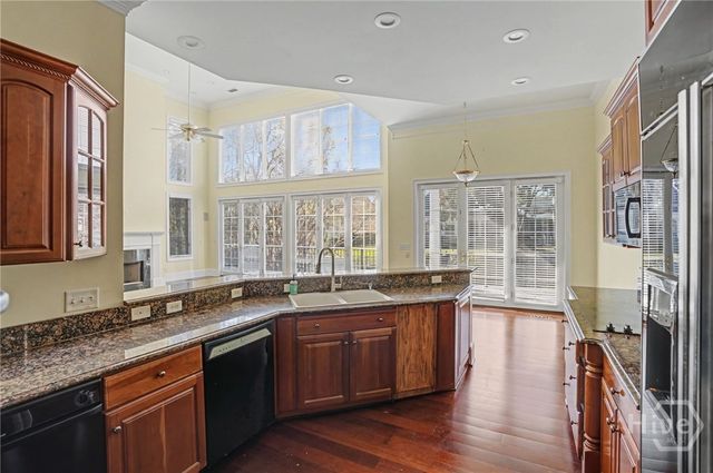 7 Sky Sail Circle, Savannah, GA 31411