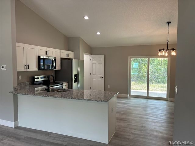 2170 W G Martinelli Boulevard, Dunnellon, FL 34434