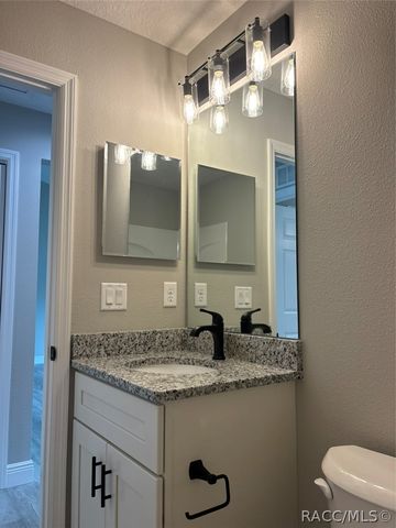 2170 W G Martinelli Boulevard, Dunnellon, FL 34434