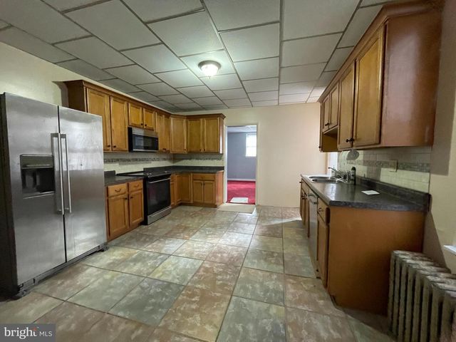 809 W NORWEGIAN ST, Pottsville, PA 17901