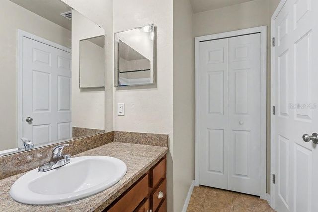 15705 NW 136 TERRACE, Alachua, FL 32615