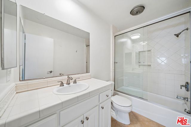 131 N Orlando Avenue 204, Los Angeles, CA 90048