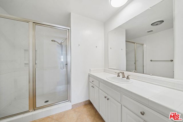 131 N Orlando Avenue 204, Los Angeles, CA 90048