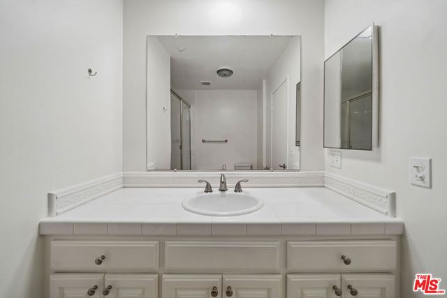 131 N Orlando Avenue 204, Los Angeles, CA 90048