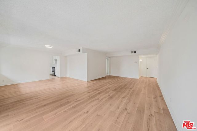 131 N Orlando Avenue 204, Los Angeles, CA 90048