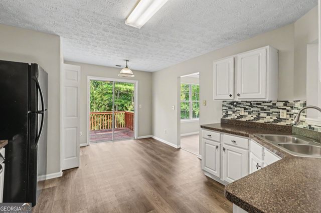 8550 Lakemeadow Drive, Union City, GA 30291