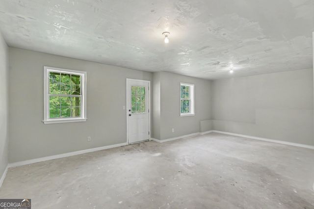 8550 Lakemeadow Drive, Union City, GA 30291