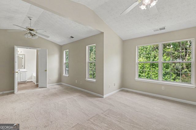 8550 Lakemeadow Drive, Union City, GA 30291