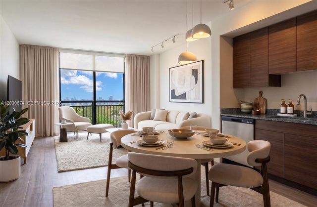 315 NW 27th Avenue 319, Miami, FL 33125