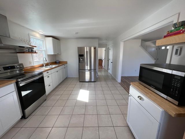 1 Dodgers Hole Road, Edgartown, MA 02539