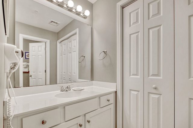 415 Ocean Creek Dr Apt 2211, Myrtle Beach, SC 29572