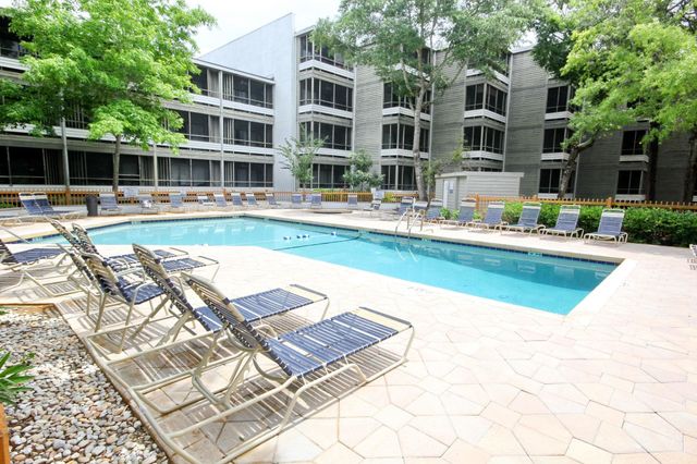 415 Ocean Creek Dr Apt 2211, Myrtle Beach, SC 29572