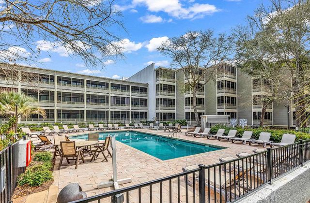 415 Ocean Creek Dr Apt 2211, Myrtle Beach, SC 29572