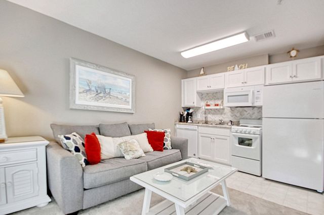 415 Ocean Creek Dr Apt 2211, Myrtle Beach, SC 29572