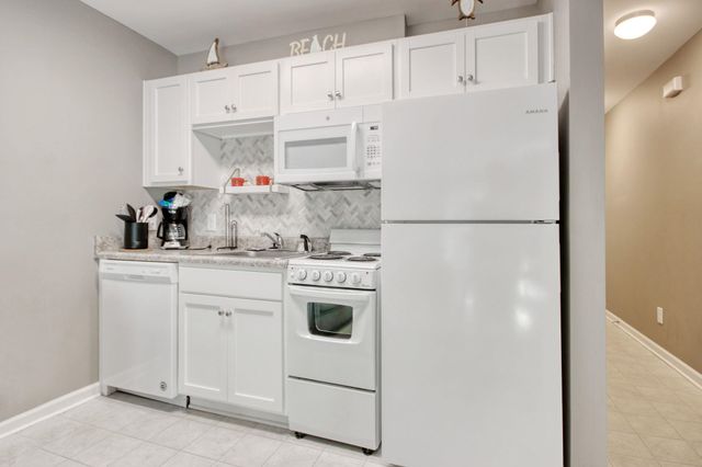 415 Ocean Creek Dr Apt 2211, Myrtle Beach, SC 29572