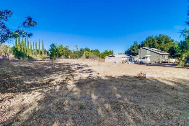 15808 Thomas Paine, Ramona, CA 92065