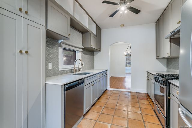 112 Eaton, San Antonio, TX 78209