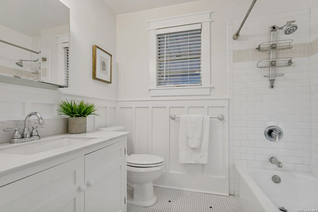 112 Eaton, San Antonio, TX 78209