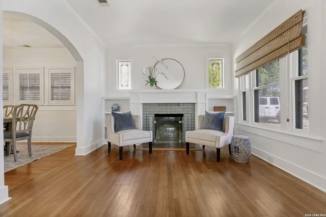 112 Eaton, San Antonio, TX 78209