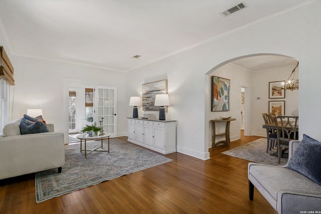 112 Eaton, San Antonio, TX 78209