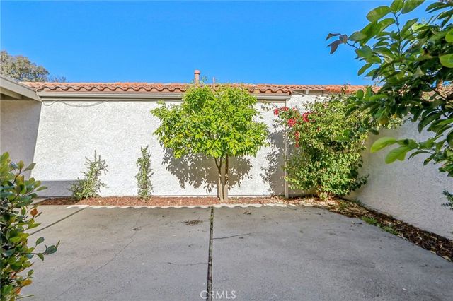 19535 Rinaldi Street 44, Porter Ranch, CA 91326