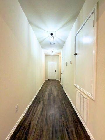 2210 Timberland Country Court, Conroe, TX 77304