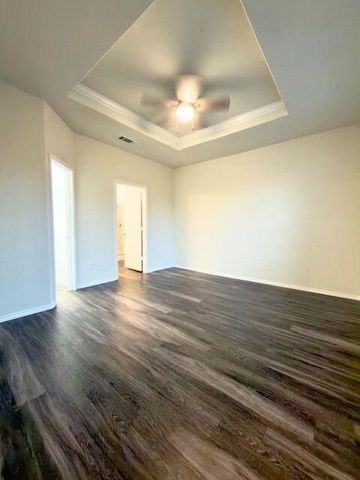 2210 Timberland Country Court, Conroe, TX 77304