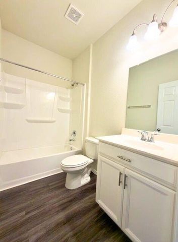 2210 Timberland Country Court, Conroe, TX 77304