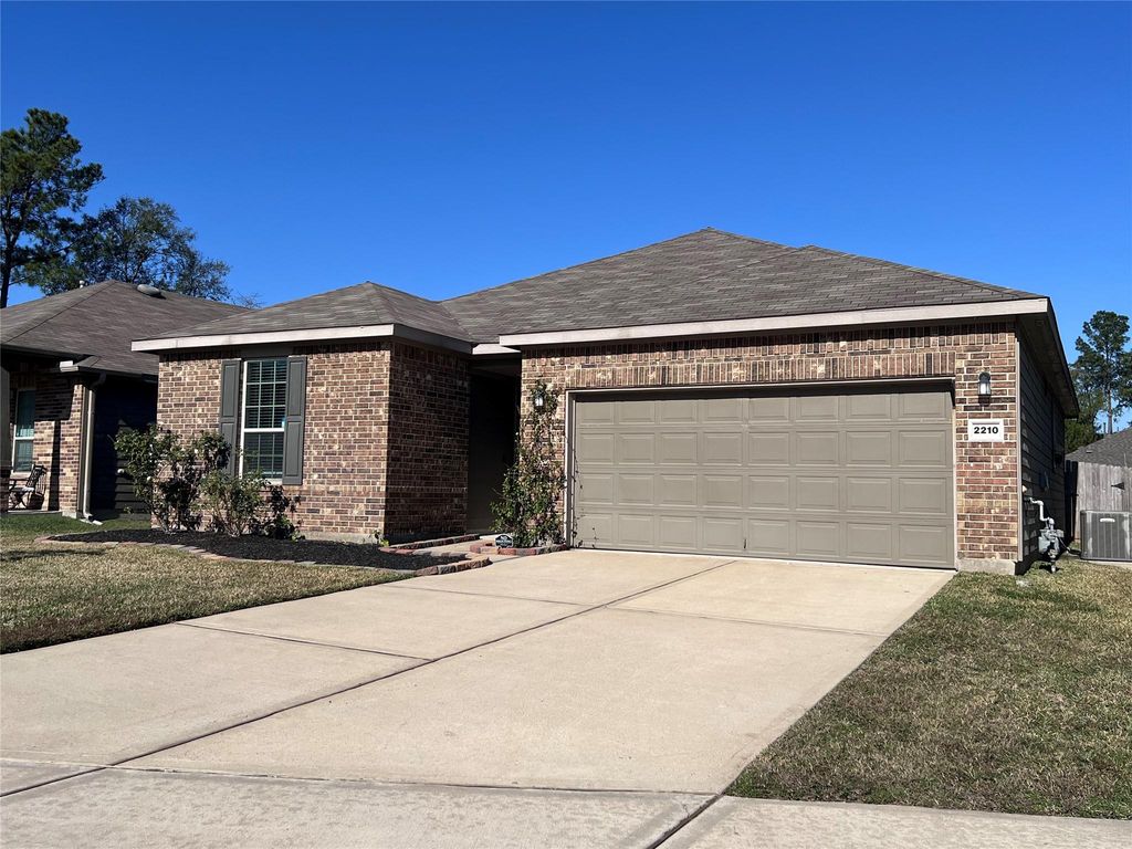 2210 Timberland Country Court, Conroe, TX 77304