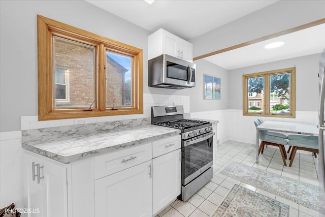 7408 W Argyle Street, Harwood Heights, IL 60706