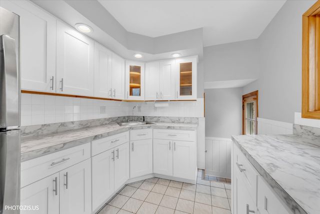 7408 W Argyle Street, Harwood Heights, IL 60706