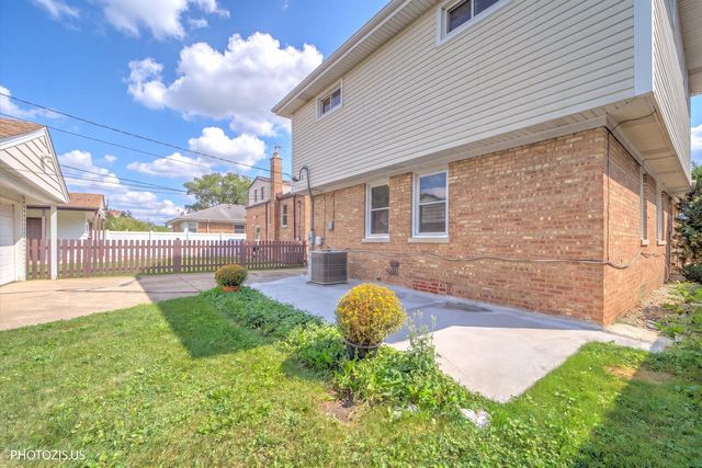 7408 W Argyle Street, Harwood Heights, IL 60706