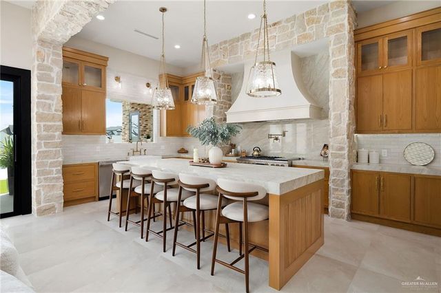 2905 Wesleyan Avenue, Mcallen, TX 78504