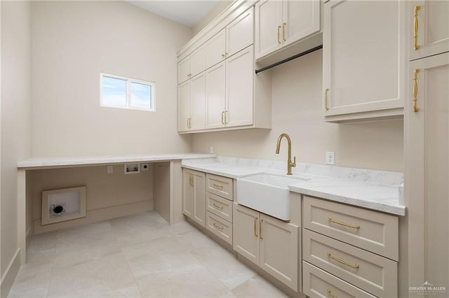 2905 Wesleyan Avenue, Mcallen, TX 78504