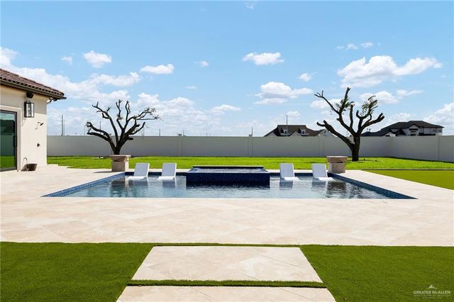 2905 Wesleyan Avenue, Mcallen, TX 78504