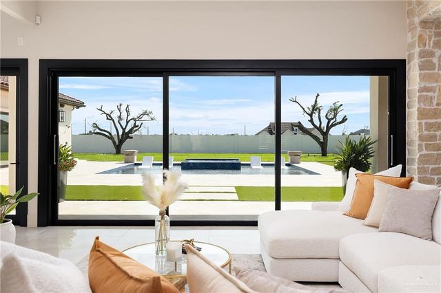 2905 Wesleyan Avenue, Mcallen, TX 78504