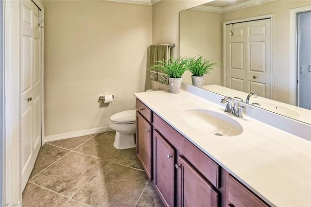 9719 Acqua CT 228, Naples, FL 34113