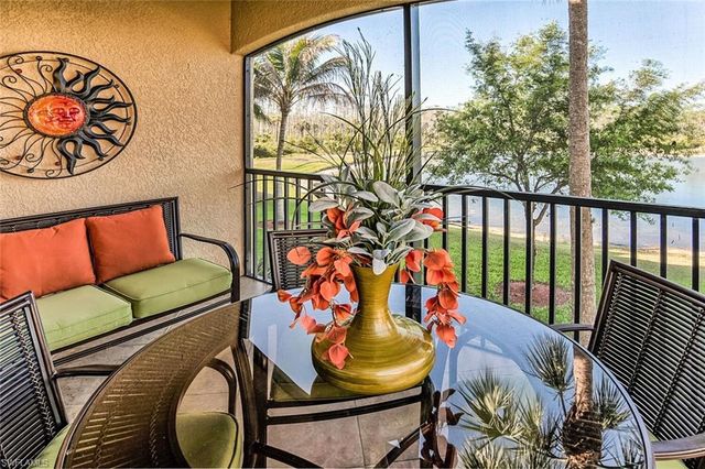 9719 Acqua CT 228, Naples, FL 34113