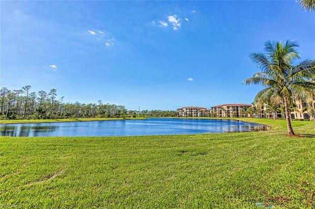 9719 Acqua CT 228, Naples, FL 34113