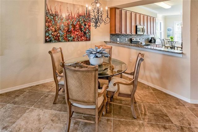 9719 Acqua CT 228, Naples, FL 34113